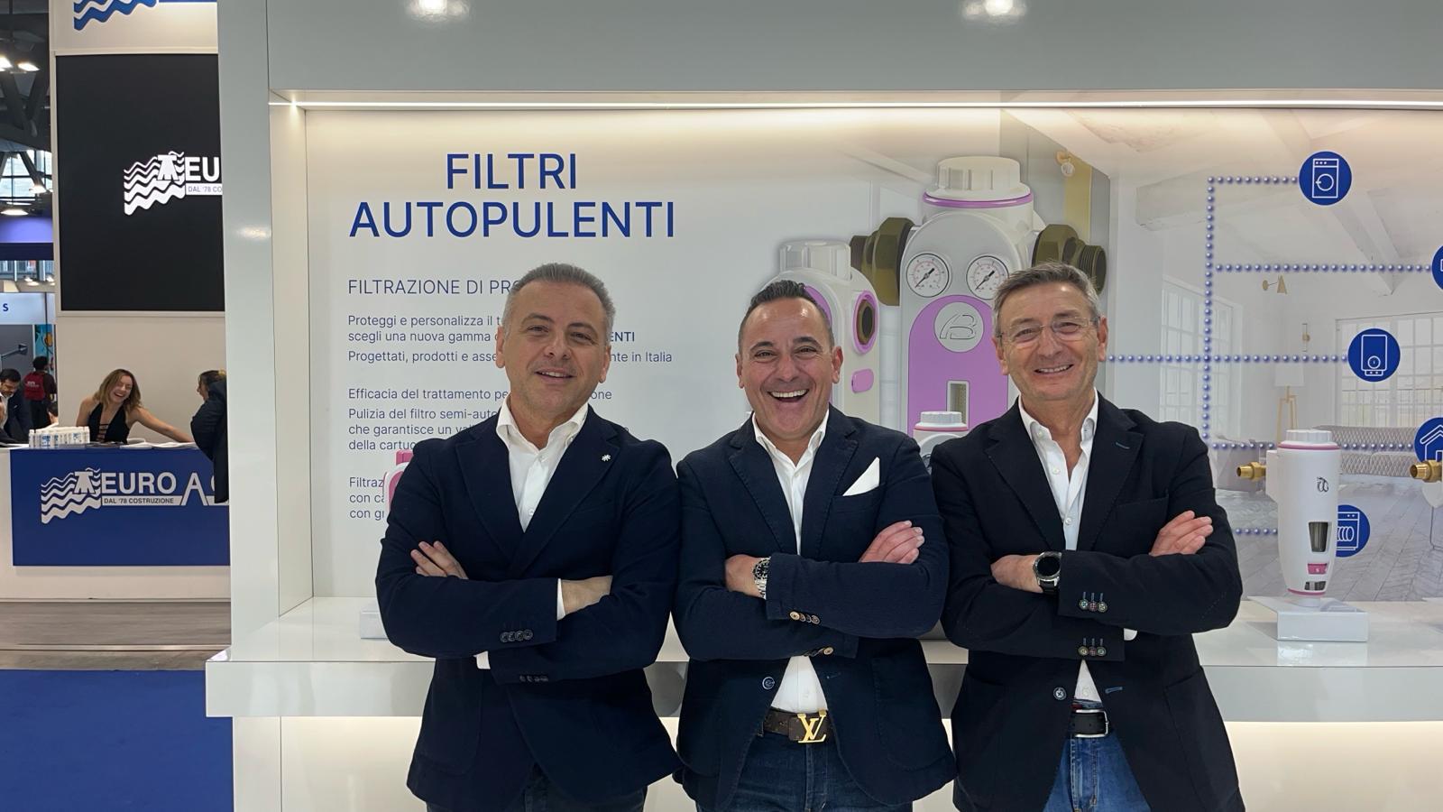 La squadra Del Nunzio in fiera allo stand Acqua Brevetti