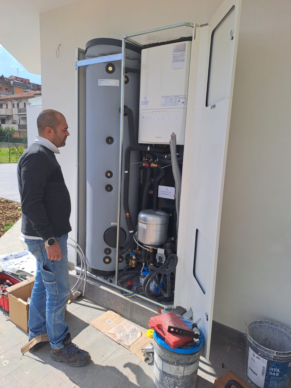 Sopralluogo in cantiere con pompa di calore installata